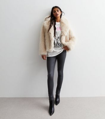 Sleeveless fur jacket new on sale look