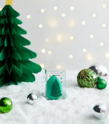 https://media3.newlookassets.com/i/newlook/869572039/promotions/womens-offers/womens-50-off/gifting-50-off/green-christmas-tree-beauty-sponge.jpg