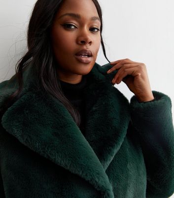 Long green 2025 faux fur coat