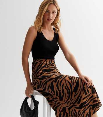 Leopard & Animal Print Skirts in Mini, Midi & Maxi Styles | New Look