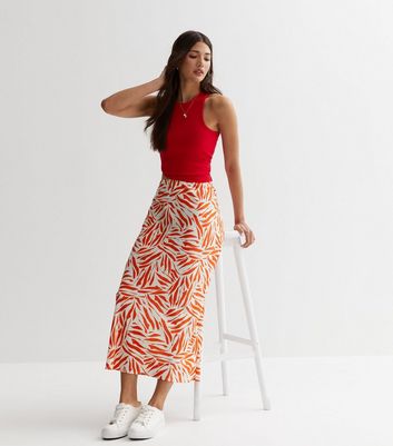 Red and white 2024 striped maxi skirt