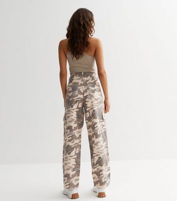 Amazon.com: Camouflage Cargo Pants Women Camo Joggers with Pocket High  Waisted Casual Slim Hiking Sweatpant Army Combat Trousers M : Clothing,  Shoes & Jewelry