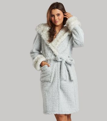 Loungeable Pale Grey Fleece Faux Fur Trim Dressing Gown New Look