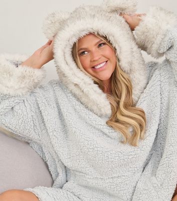 Dressing gown best sale fluffy hood