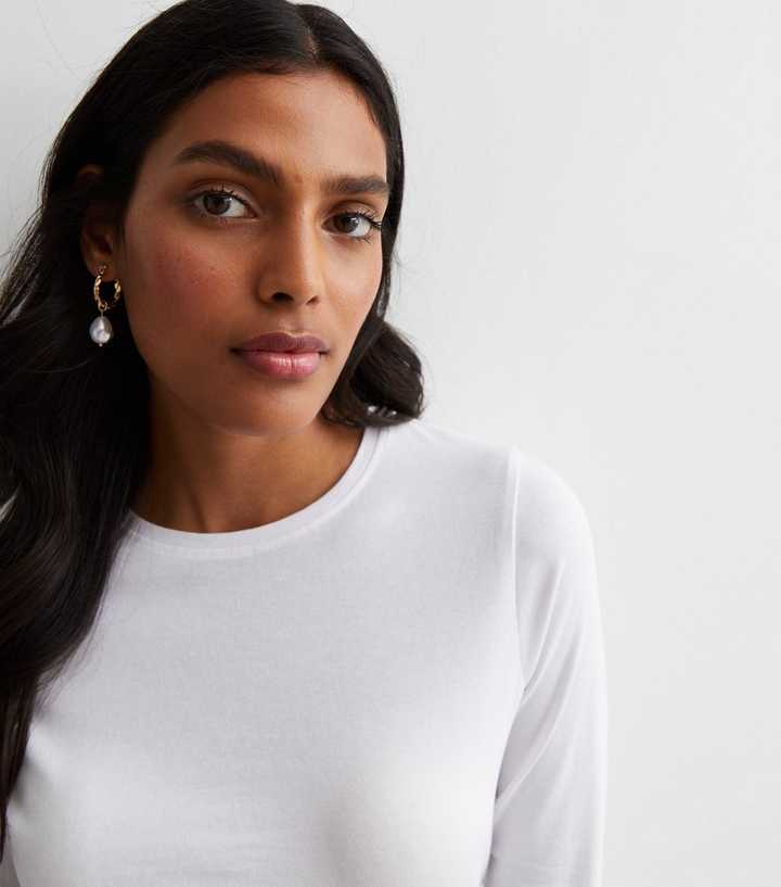 women's white crew neck long sleeve top