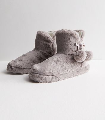 Grey fur hot sale slippers