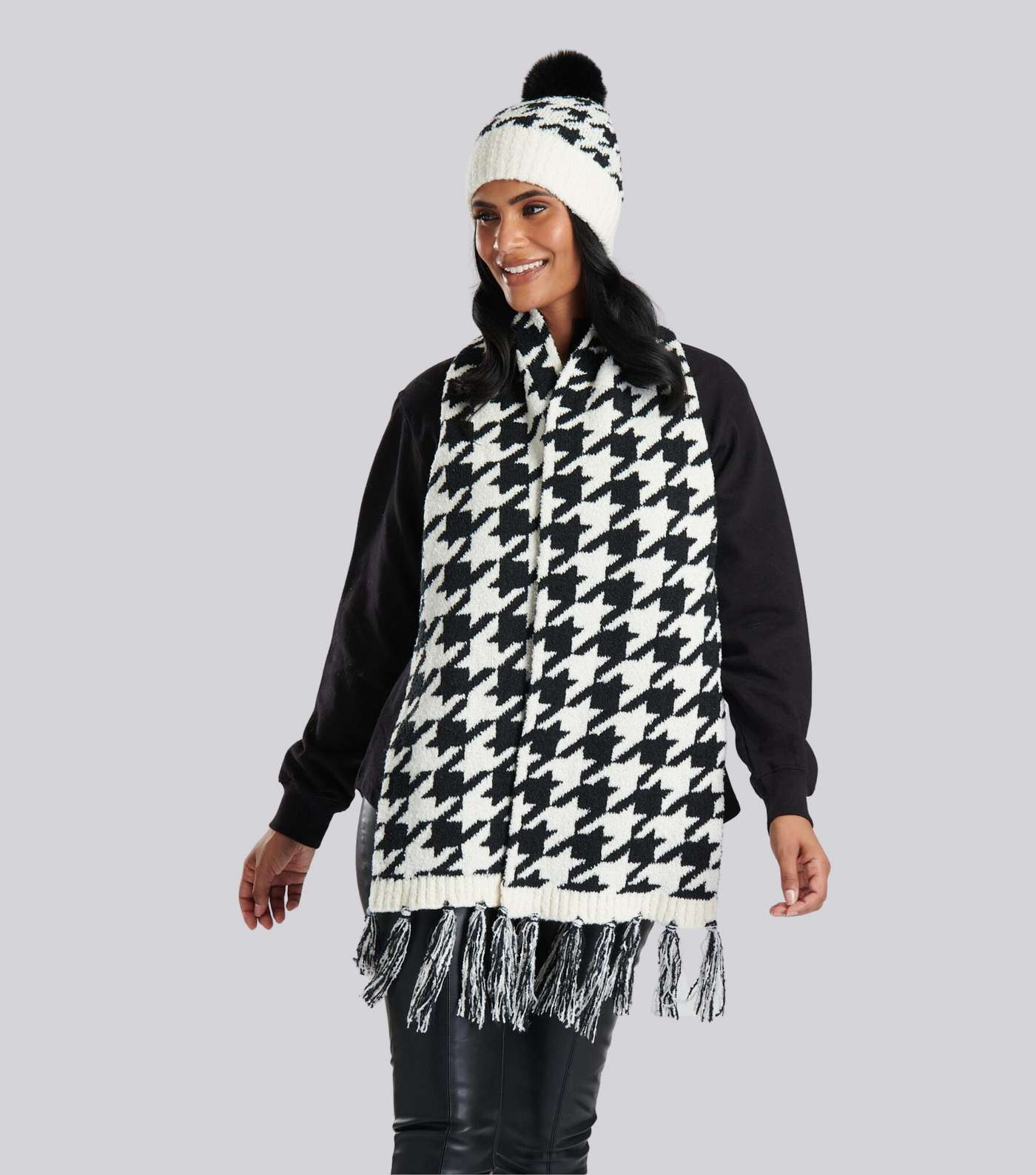 South Beach Black Dogtooth Knit Hat and Scarf Set Image 4
