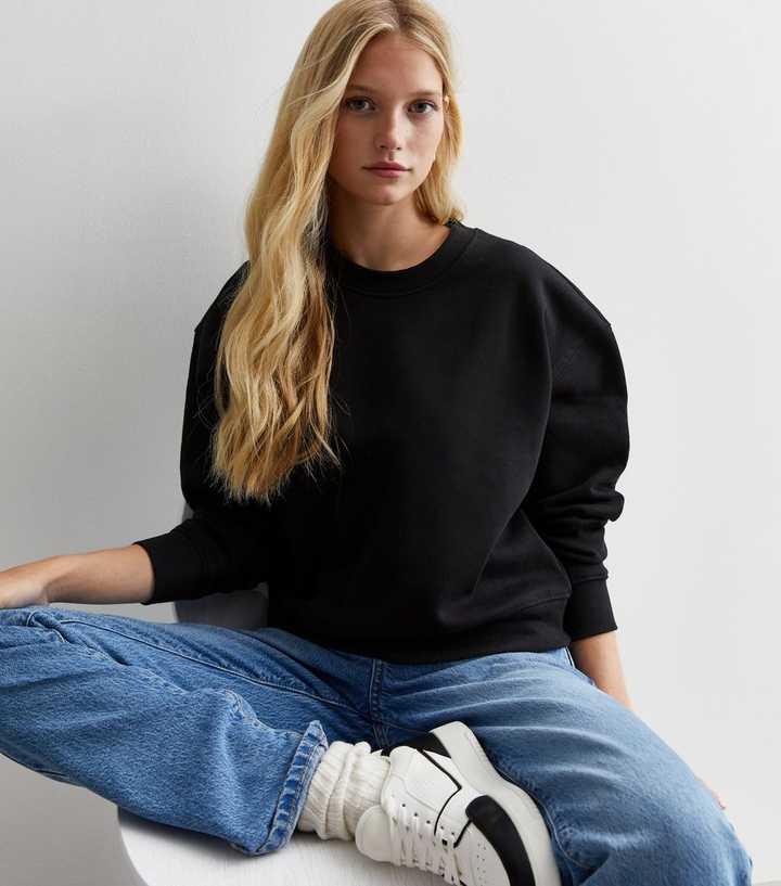 Black Crew Neck Sweatshirt
