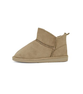 Mid brown ugg discount slippers