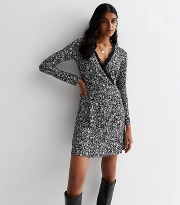 New look black ditsy floral clearance dress