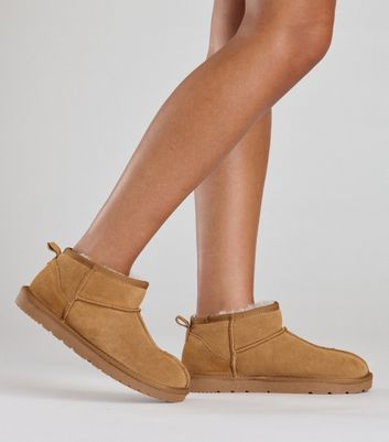 Tan hotsell sheepskin boots