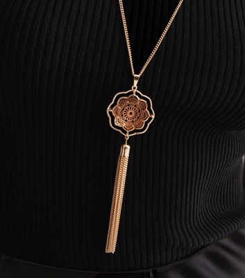 Gold Tassel Long Pendant Necklace New Look