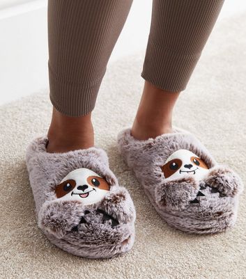 Womens hot sale sloth slippers