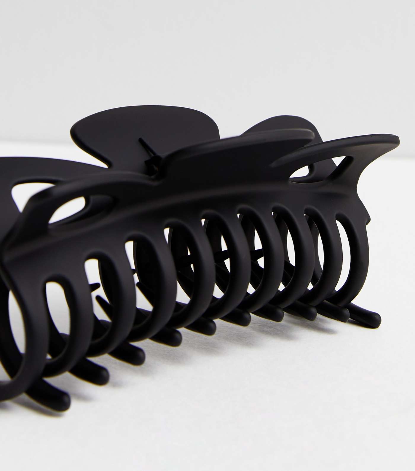 Black Matte Extra Large Hair Claw Clip Image 4