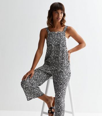 Black Ditsy Floral Dungaree Jumpsuit New Look