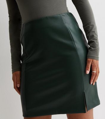 SHEIN ICON Cut Out Waist Pleated Hem PU Leather Pleated Skirt | SHEIN