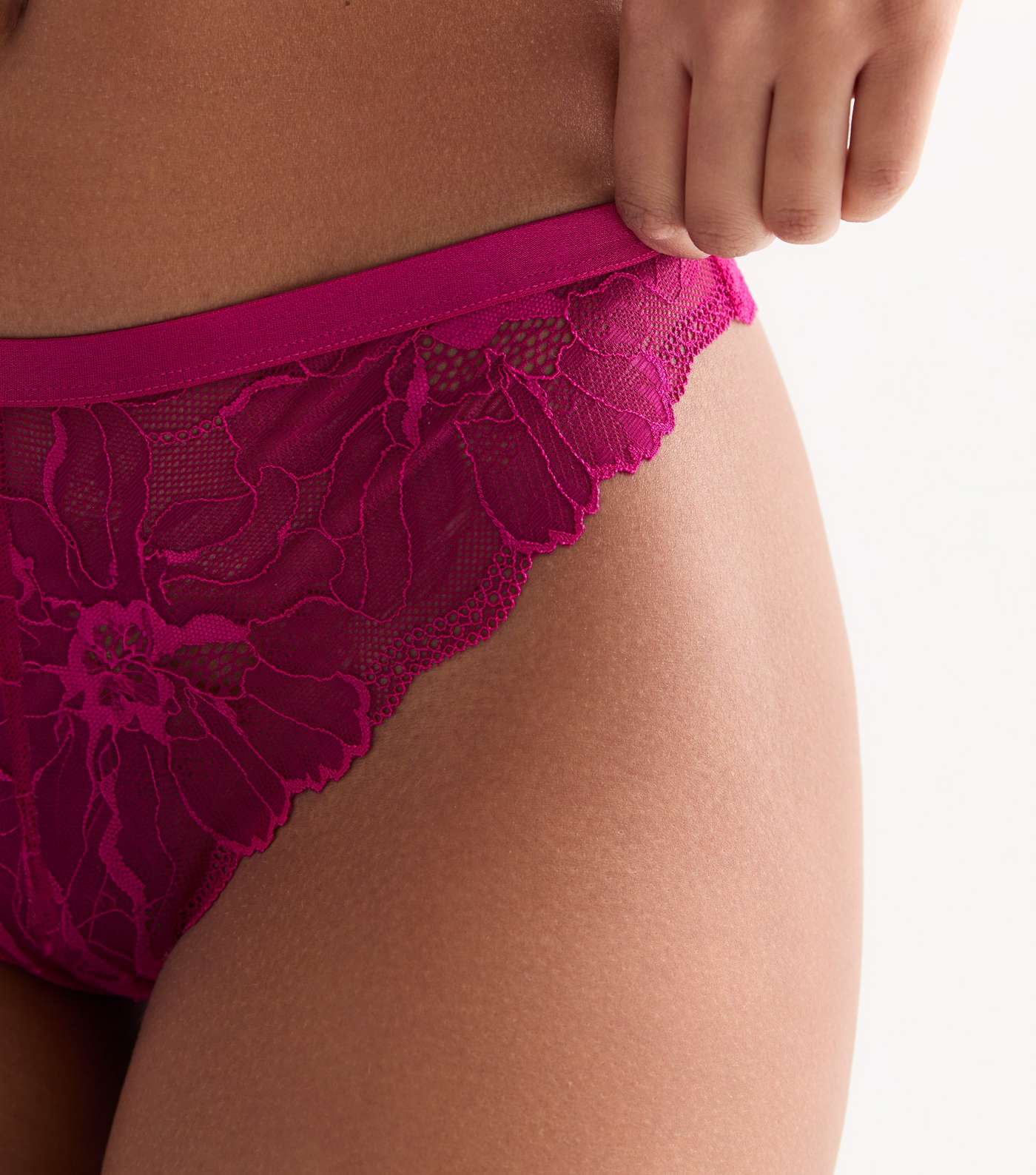 2 Pack Pink and White Lace Thongs Image 2