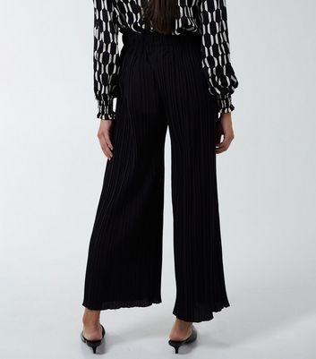 New Look pleated smart trousers in grey  ASOS