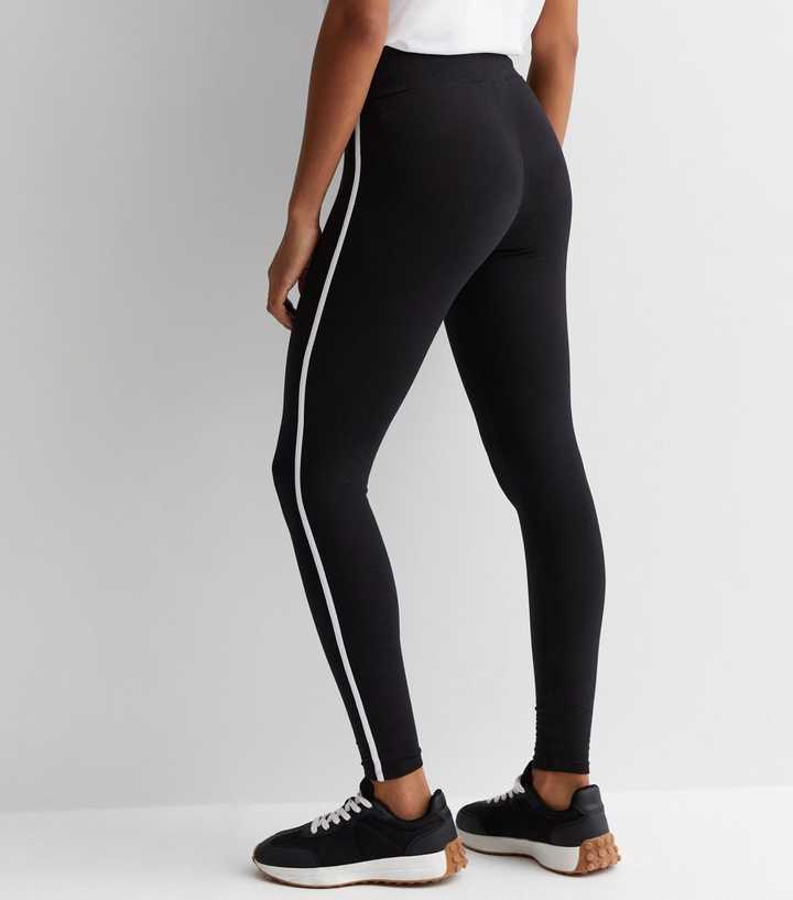 https://media3.newlookassets.com/i/newlook/873800601M3/womens/clothing/leggings/black-side-stripe-high-waist-leggings.jpg?strip=true&qlt=50&w=720