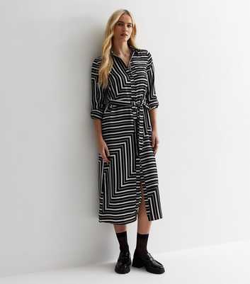 Black Abstract Stripe Belted Split Hem Midaxi Shirt Dress