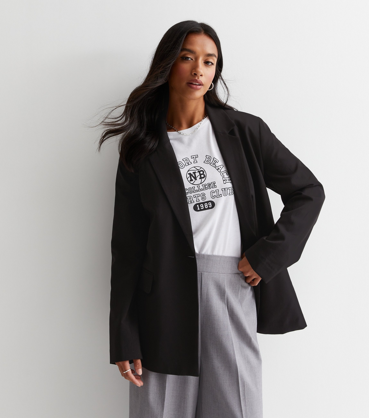 Women's Petite Black Relaxed Fit Blazer New Look