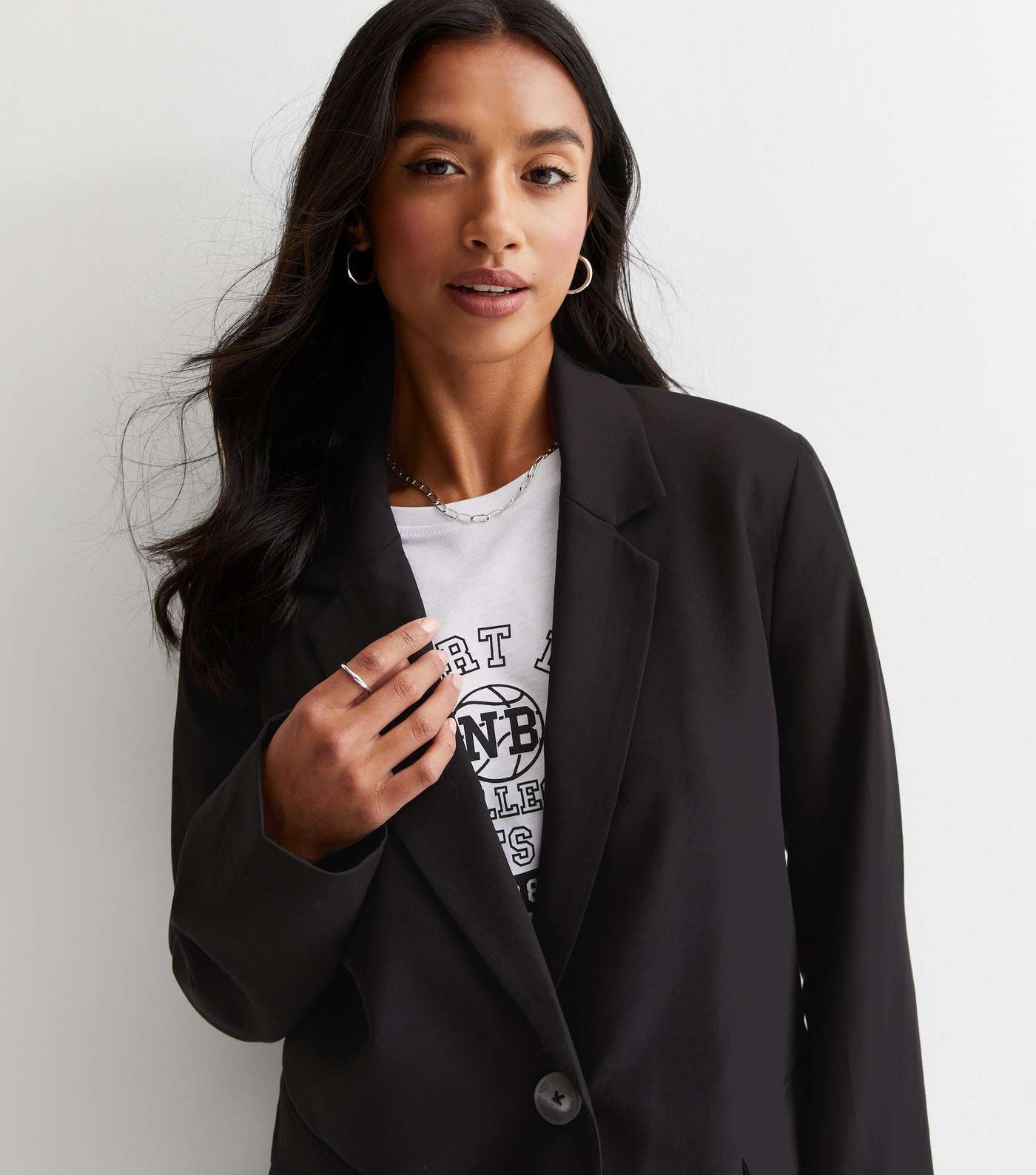 Petite Black Relaxed Fit Blazer Image 2