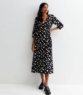 New look hotsell black spotty dress