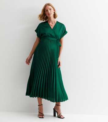 Buy Mamalicious Green Maternity Nursing Function Stripe Knitted Midi Dress  from Next Denmark