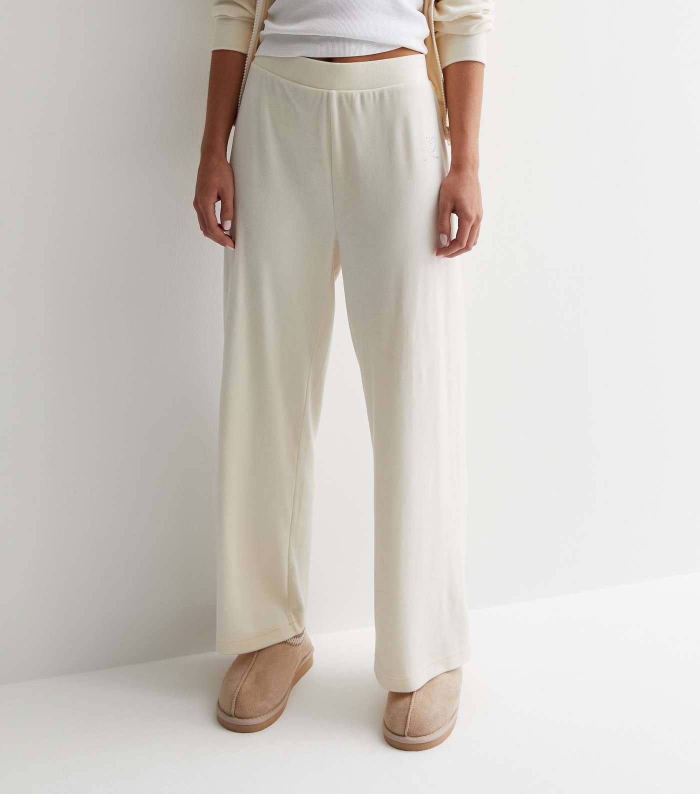 Petite Off White Velour Wide Leg Lounge Trousers Image 3