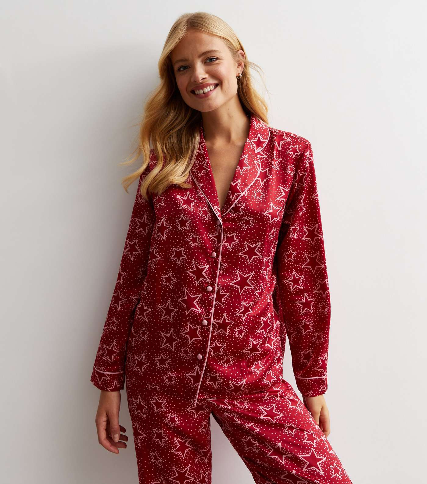 Red Satin Revere Pyjama Set with Star Print Image 2
