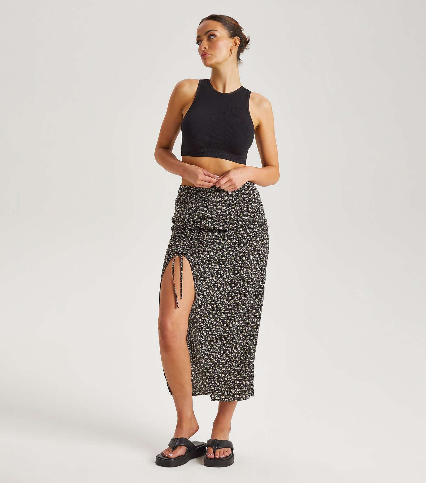Urban Bliss Black Ditsy Floral Ruched Midaxi Skirt Image 3