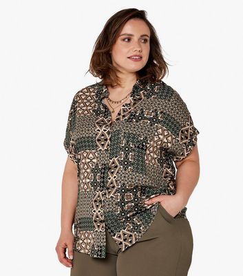 Apricot Curves Khaki Abstract Short Sleeve Blouse New Look