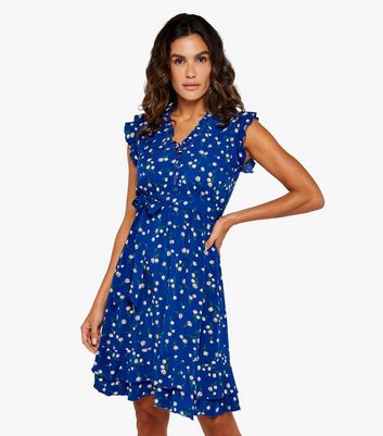 Blue daisy dress new deals look