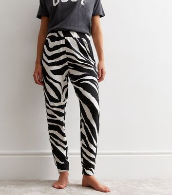 Grey Jogger Pyjama Set with Zebra Print New Look