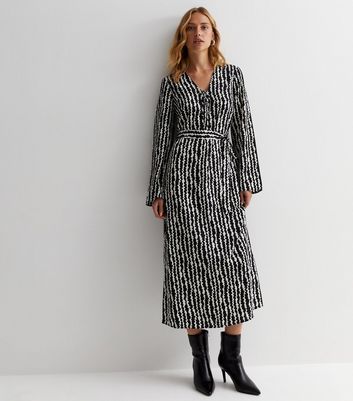 Black Abstract Stripe Belted Midi Dress | New Look