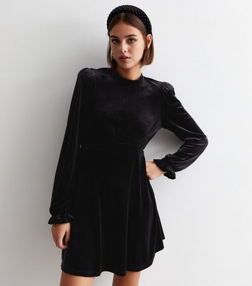 Black short dress long sleeve online