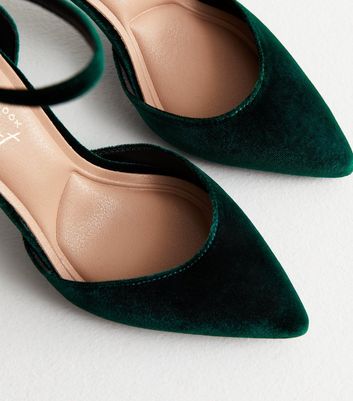 Green velvet cheap court shoes