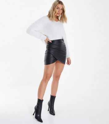 Womens leather 2025 skirt quiz