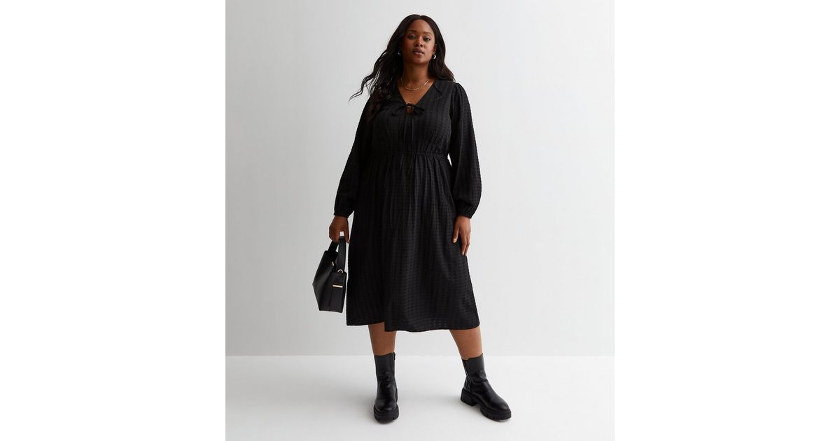 Textured Long Sleeve Midi Dress