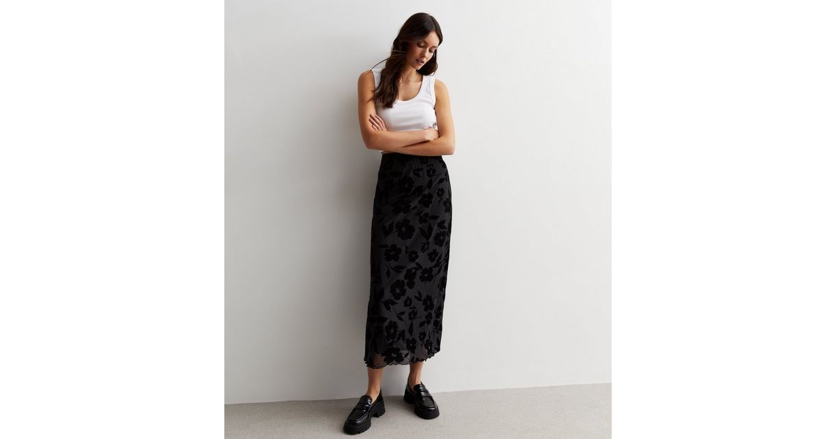 ONLY Black Floral Flocked Midaxi Skirt | New Look