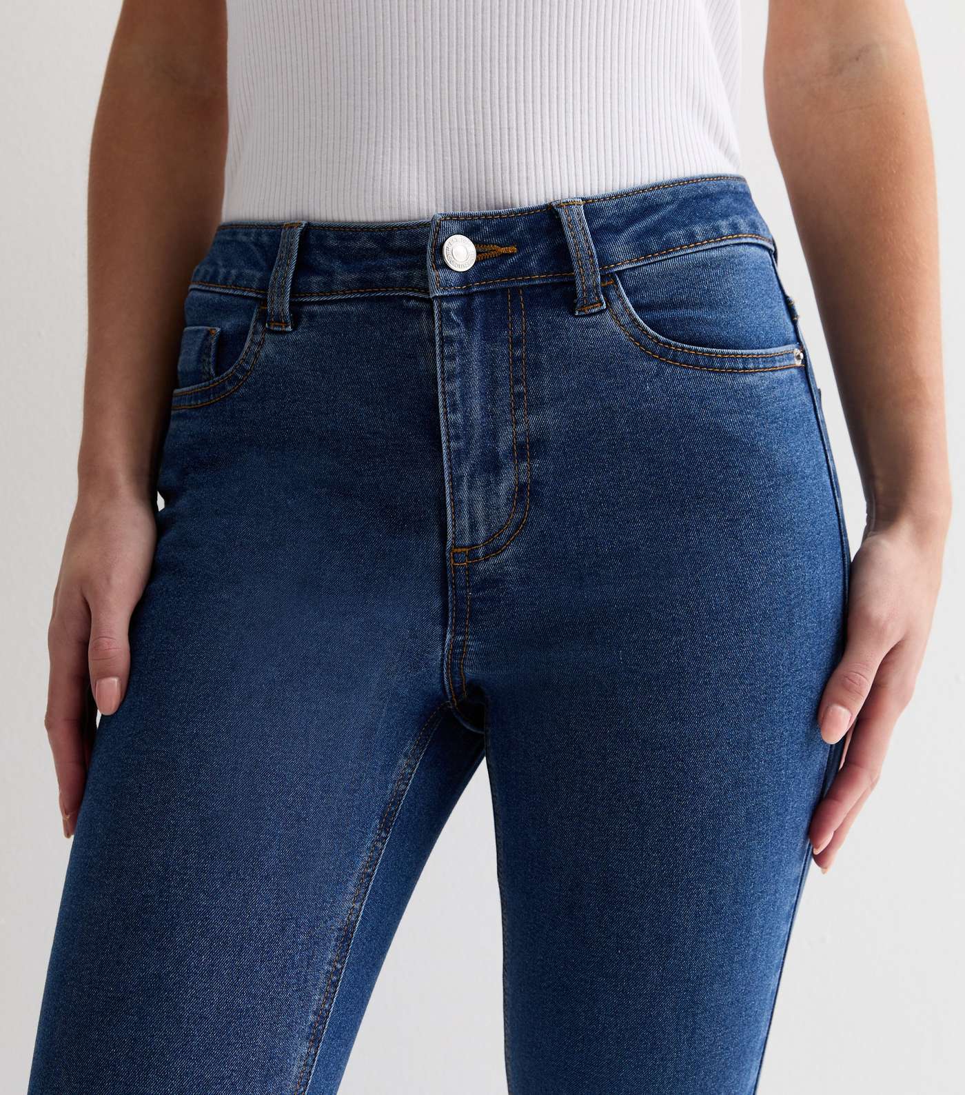 Petite Mid Blue Mid Rise Amie Skinny Jeans | New Look