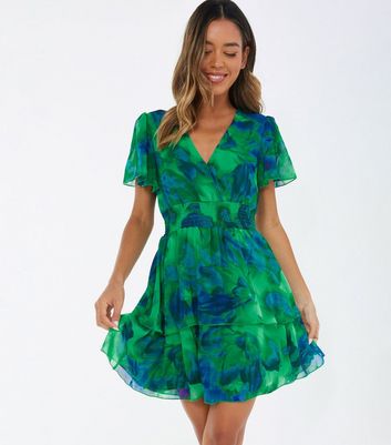 QUIZ Green Tropical Print Tiered Mini Dress New Look