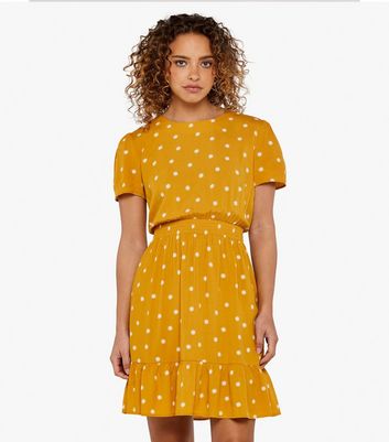 Apricot 2024 yellow dress