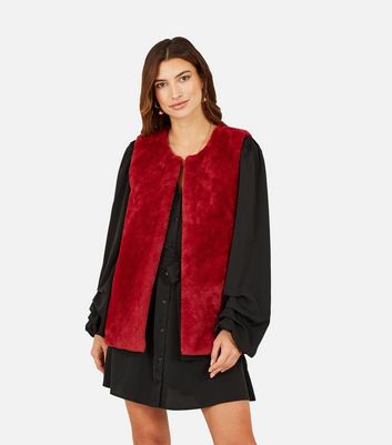 Yumi Red Faux Fur Gilet New Look