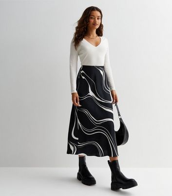 Petite Black Satin Wave Print Midi Skirt New Look
