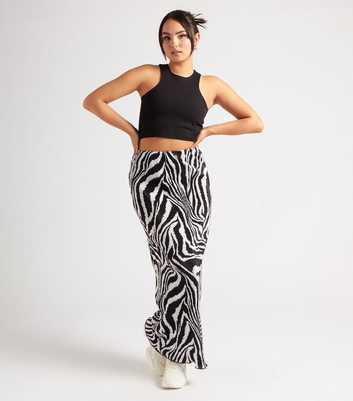 Urban Bliss Black Zebra Print Plissé Maxi Skirt