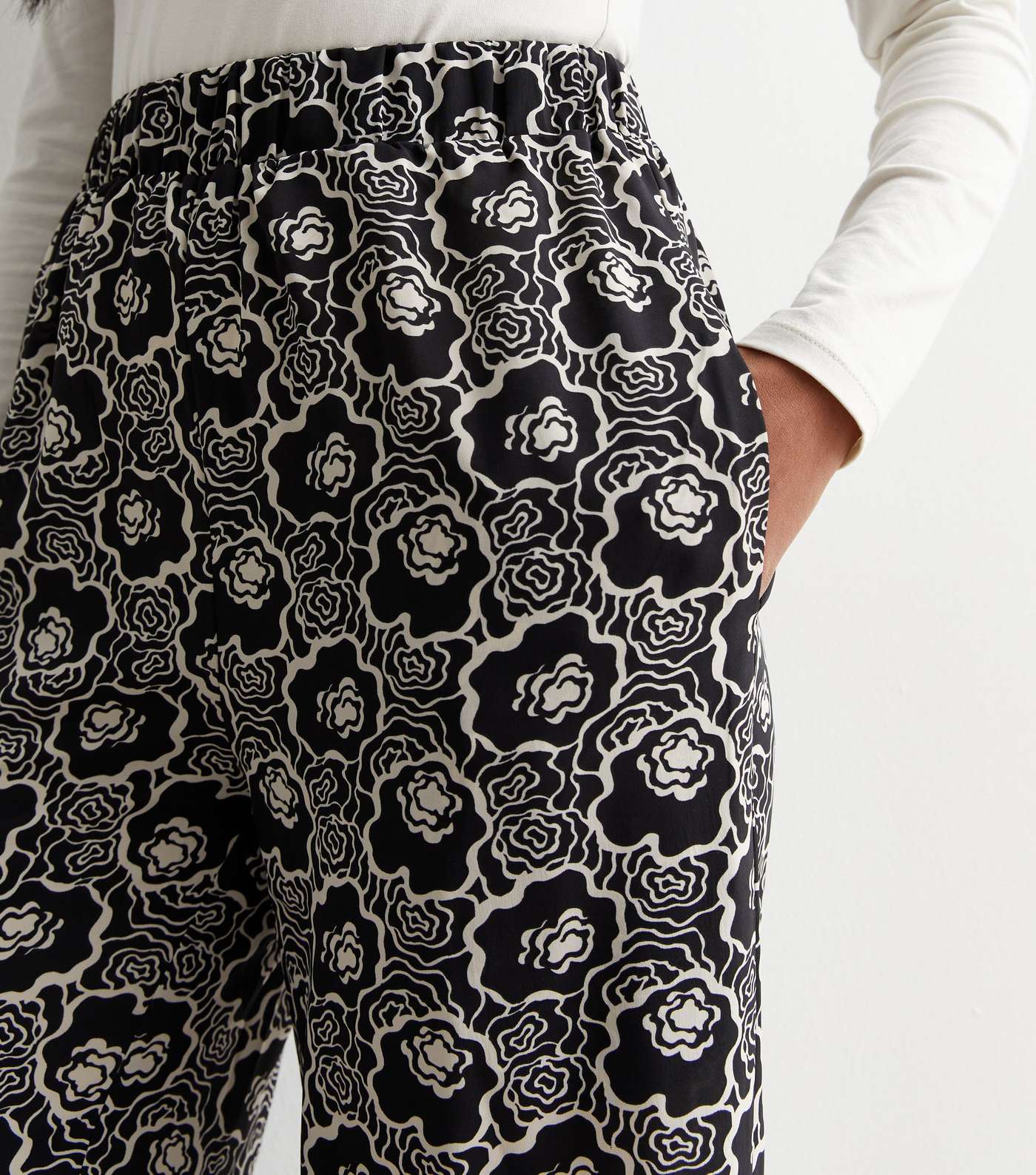 Urban Bliss Black Floral Wide Leg Trousers Image 7