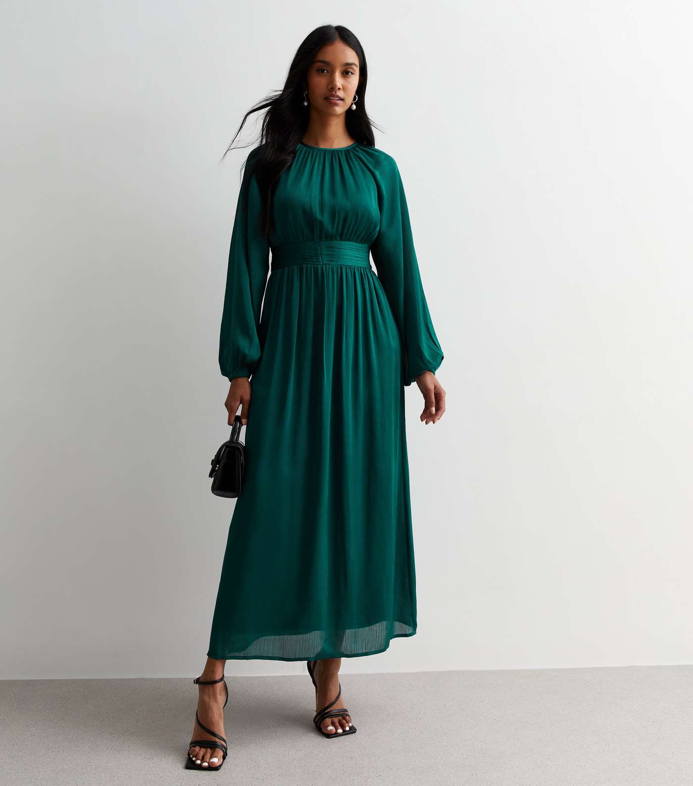 Gini London Green Ruched Waist Maxi Dress | New Look