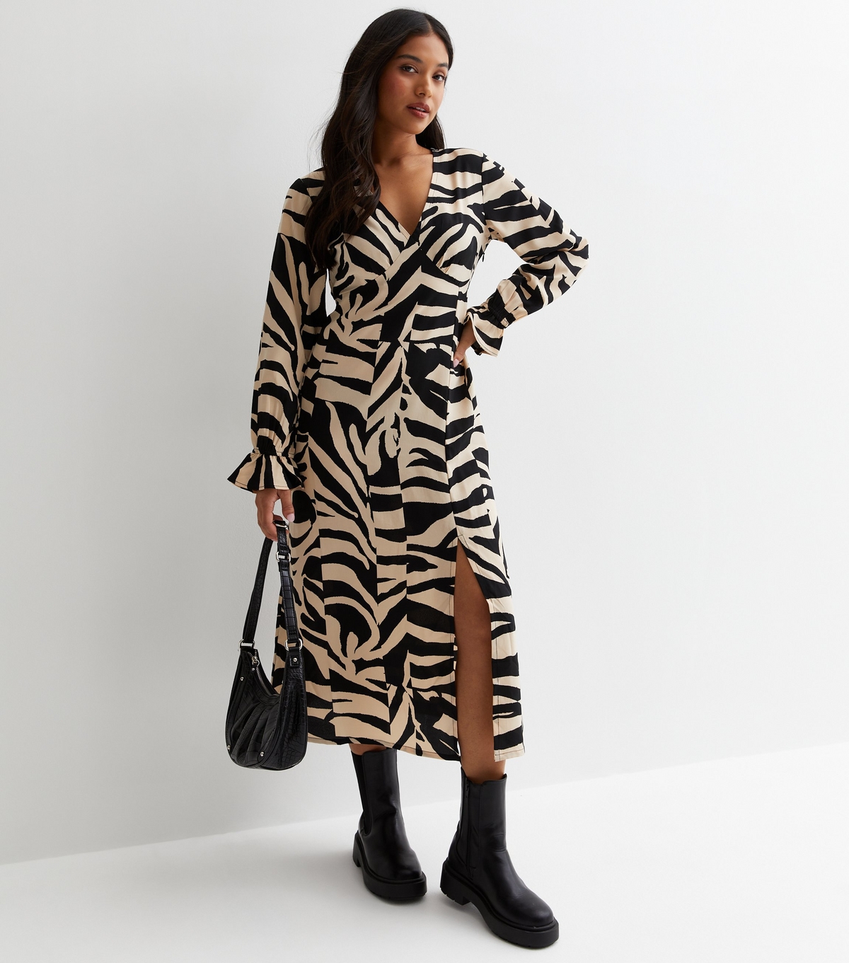 Women's Petite Black Animal Print V Neck Ruffle Midaxi Dress New Look