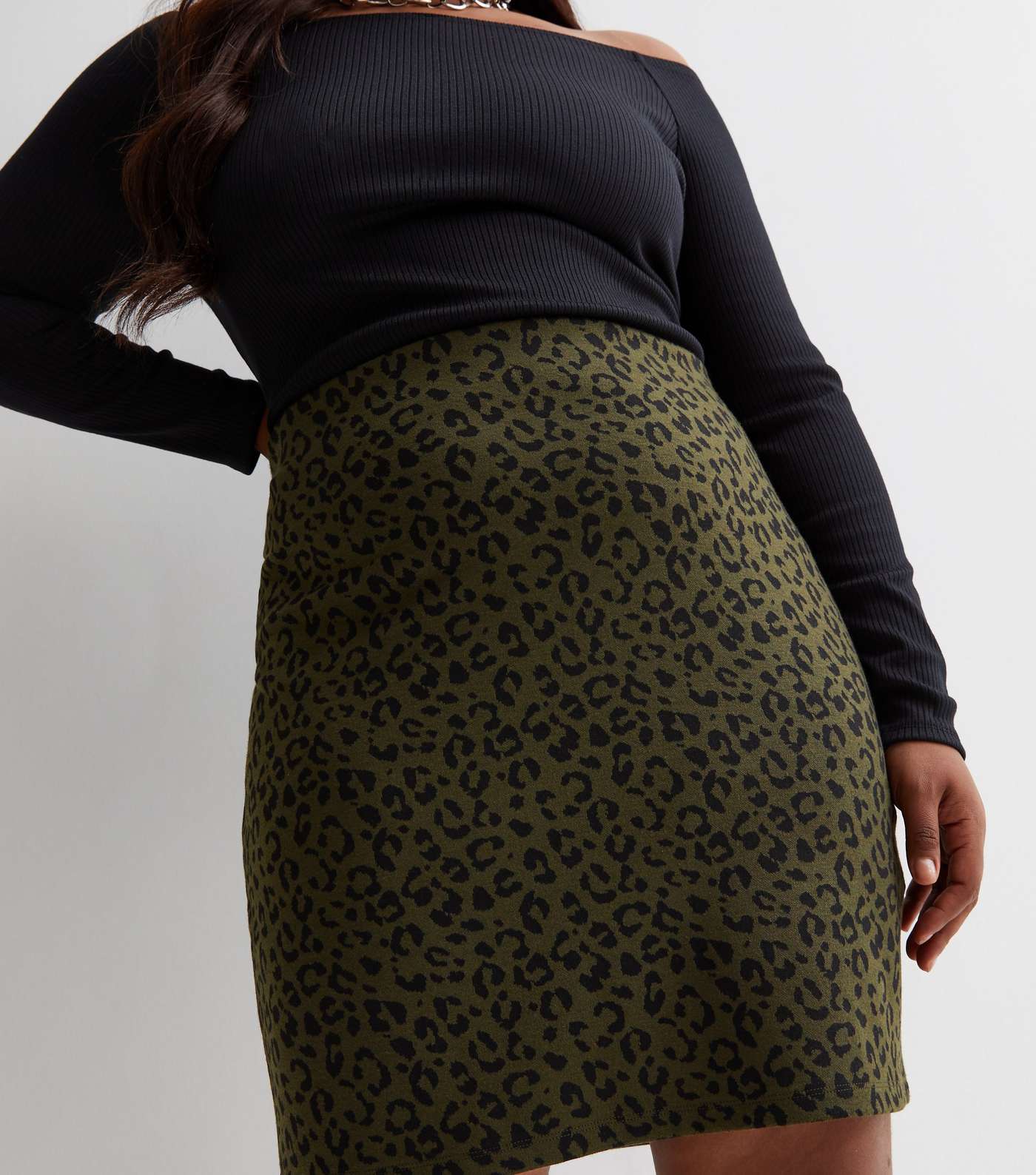 Curves Khaki Leopard Print Mini Tube Skirt Image 3